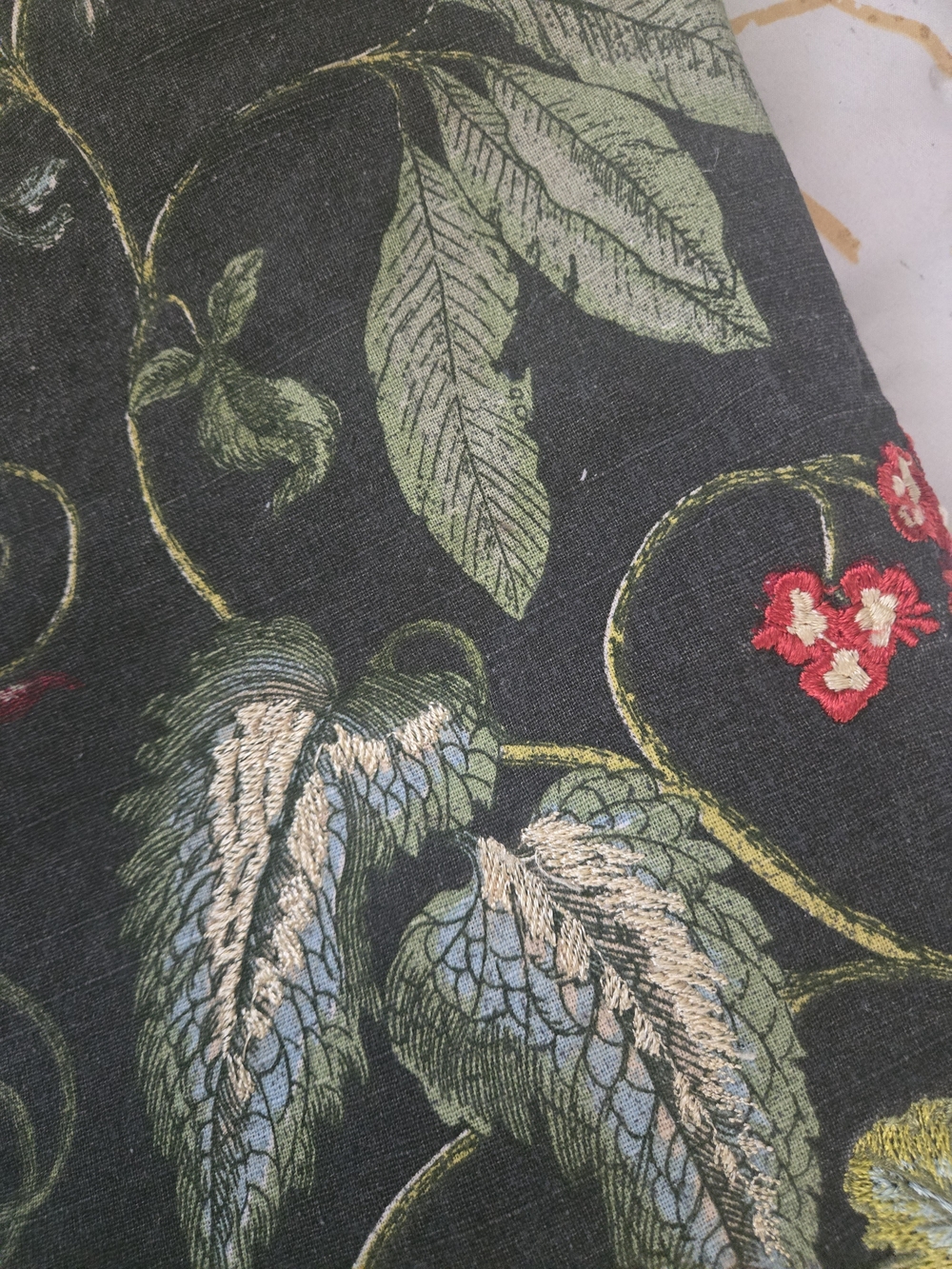 Vintage Dark Botanical Floral Placemat Pair - Green & Red Accents - Picture 3 of 4
